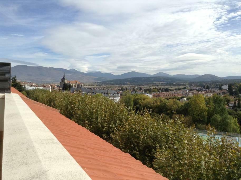 Piso Centrico En El Espinar Apartment Екстериор снимка